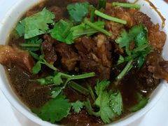 小碗牛肉-清真吴记门钉肉饼·喜多利