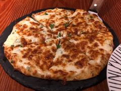 芝士蒜香披萨-澳骄 Aussie Kitchen·手工披萨·西餐(国大店)