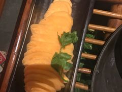 -老牌坊云南鱼豆花火锅(爱建店)