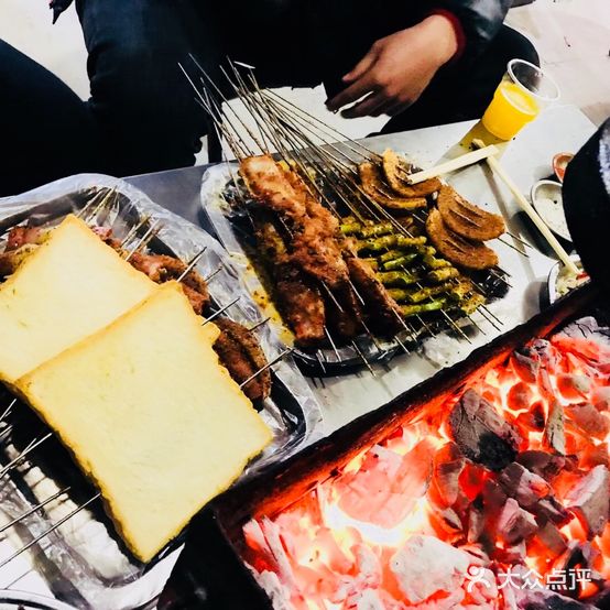 老广烧烤(骆驼山康馨园店)