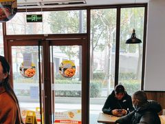 -老娘舅(吴淞路店)