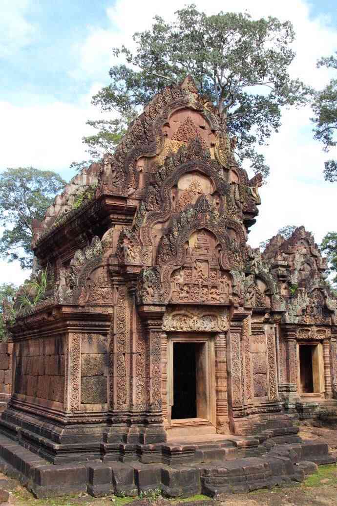 巴戎寺-"真腊时期被誉为高棉的微笑.因为来之前做了."-大众点评移动版