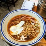 烧串｜炒豆合作社东四总店 就算藏在胡同里也能排好几个小时队