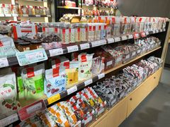 -良品铺子(白云新世界店)