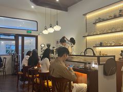 -Café Monson