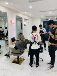 大厅-3AM HAIR SALON烫发染发接发