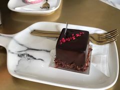 -UNI UNI(环亚凯瑟琳店)