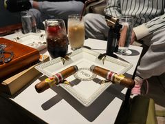 -LaClub雪茄店(上海浦东香格里拉店)