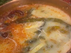 -洱火云南酸菜牛肉火锅(石景山当代商城店)