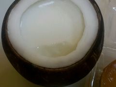 -志龙皇冠吃货椰子铺