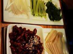 -娜仁图雅蒙古美食村(33小镇店)