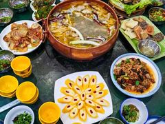 -三锅莊·牦牛肉火锅·香格里拉特色藏餐宴请餐厅(菱角塘路店)