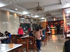 大堂-相聚青山餐厅(阎河路店)
