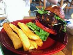 特色汉堡-HELLO 27 意面·沙拉·帕尼尼