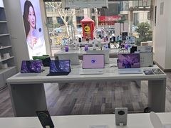 -荣耀授权专卖店(黄浦浙江中路店)