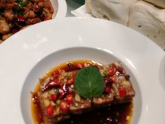 -喜鹊愉家酒店(郑州曼哈顿博览中心地铁站店)