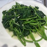 好吃不贵的烤乳猪就在红树林