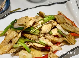 口感鲜美，营养丰富——在东鱻坊品尝脆肉鲩的独特体验