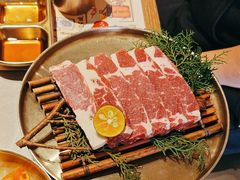 -草家酱蟹炭火烤肉店(珲春南路一店)