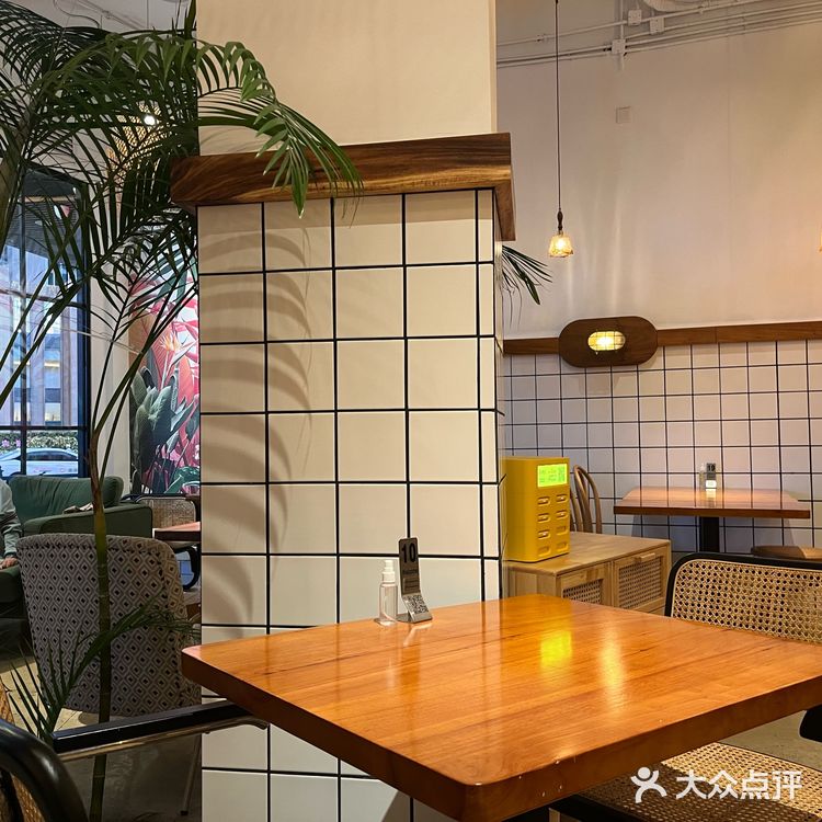 清新简约餐厅探店记:Burger bar