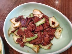 京葱爆猪肝-虎哥私房菜(馒头山店)