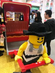 -乐高品牌旗舰店(人民广场店)