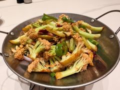 -梅利汴京烤鸭•开封豫菜地标店(东大街店)