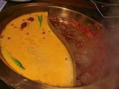 -小天鹅火锅·一线江景洪鼎旗舰店(洪崖洞店)