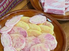 -阿山卓·野生菌火锅·纳西火塘烤肉