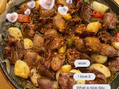 鸡心-老东镇啤酒屋海鲜加工·蒸汽海鲜·海鲜烧烤(台东店)