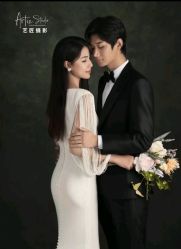 点击看大图 -GRACE KELLY婚纱与礼服(北京店)