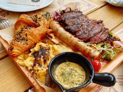 -Mark&Mars Restaurant