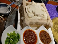 -95号酱骨·一块豆腐(展春园西路店)