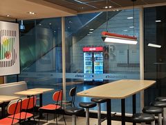 -麦当劳(轻轨曹杨路店)