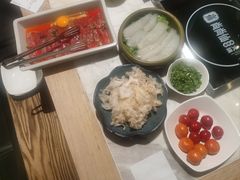 -尚尚仙·酸汤猪手·猪肚鸡火锅(华联万柳购物中心店)