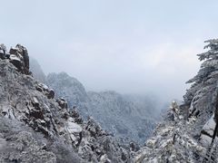 -黄山光明顶山庄