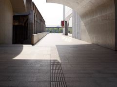 -龙美术馆西岸馆-停车场