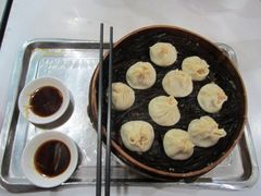 鲜肉汤包-四季美汤包(户部巷店)