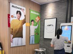 -麦当劳(上海虹桥站30B检票口楼上)