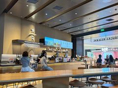 大堂-星巴克臻选(上海合生汇1F店)