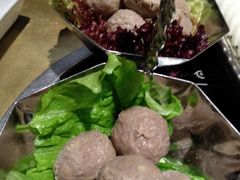 -左庭右院鲜牛肉火锅(金山万达店)