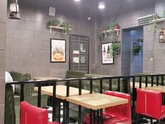 大堂-愉肴麻辣香锅(中山路店)