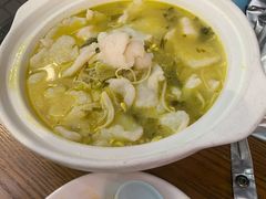 渝都酸菜龙利鱼-哇蛙牛功夫面渝都料理(龙阳广场店)
