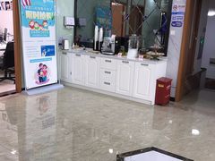 -茂菊口腔连锁(浦东南路店)