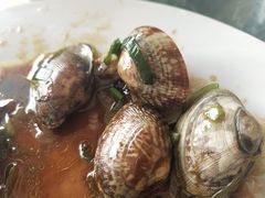 -华龙特色大骨鸡农家菜馆