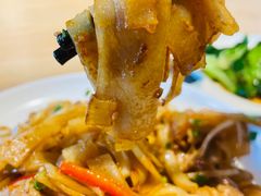 干炒牛河-日进一片海.生腌海鲜火锅.宵夜烧烤(三里屯总店)