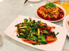 蒜苗回锅肉-廖老妈蹄花(中海国际店)