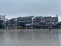 -巴陵广场