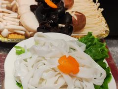 -犇鼎牛潮汕牛肉火锅(新辰里学清路店)