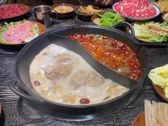 -冯校长老火锅(中联广场店)